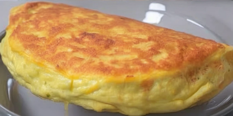 Light and fluffy Omelet For Breakfast