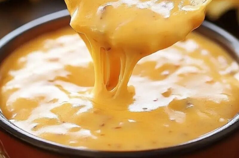 Creamy Nacho Cheese Sauce